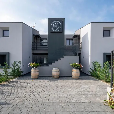 Ciliegiolo By Interhome Imperia